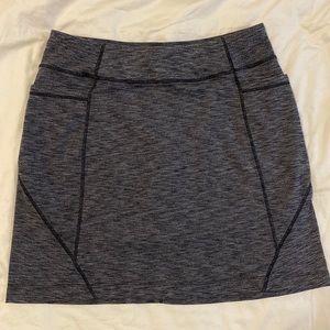 Athleta charcoal Gray skirt size MT